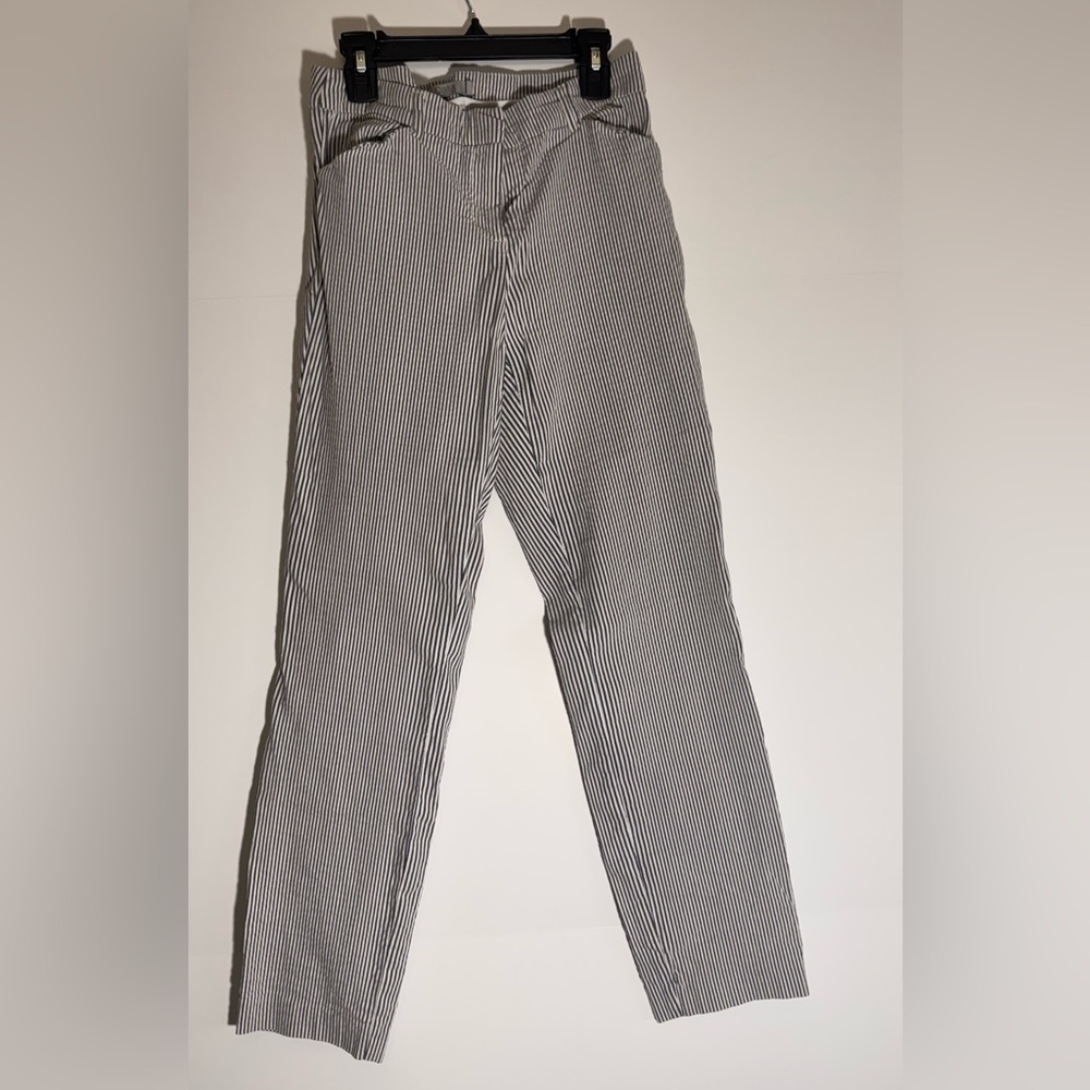 Dalia Cropped Pants size 2. Blue and White Pinstripe Seersucker Zippered